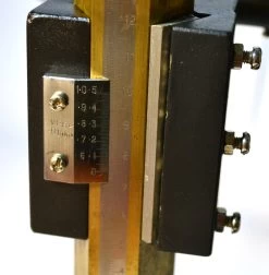 Vernier Travelling Microscope With 10x Magnification, Comes With Locking Wooden Storage Case -Laboratory Instrument Store PH0096 3 71b07ba3 8f7c 44f4 8802 28199feefeb7