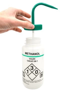 500ml Capacity Labelled Wash Bottle For Methanol - Color Coded Green - Self Venting, Low Density Polyethylene - -Laboratory Instrument Store jhnvnu3xhhuc8cxmavxp